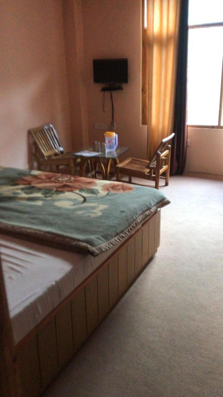 Hotel Kingston Manāli Esterno foto
