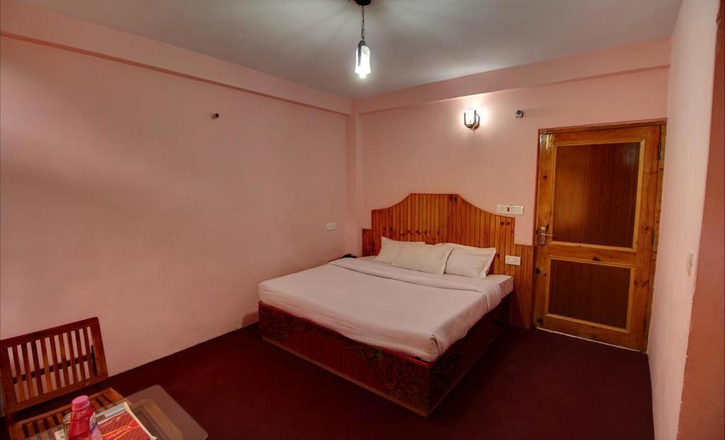Hotel Kingston Manāli Esterno foto