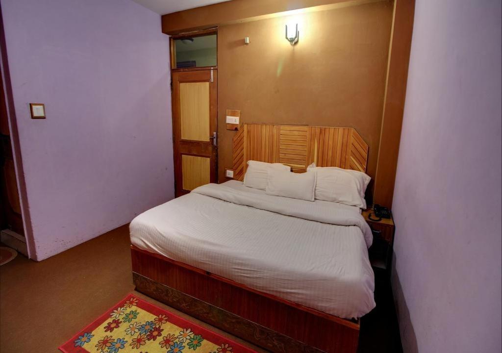 Hotel Kingston Manāli Esterno foto